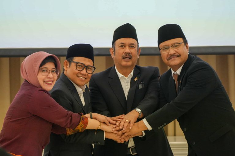 Indonesia Raih Sejarah Baru: Data Tunggal Sosial Ekonomi Siap Digunakan untuk Penyaluran Bansos!