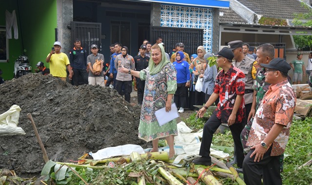 Semarang Berkomitmen Atasi Banjir Semarang Berkomitmen Atasi Banjir:
