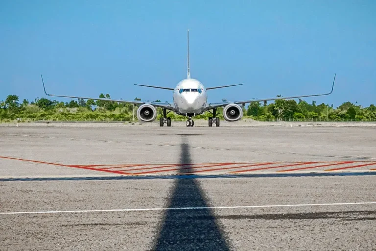 Kemenpar Beri Apresiasi Pada Maskapai yang Buka Rute Baru, Dukung Konektivitas Pariwisata Indonesia