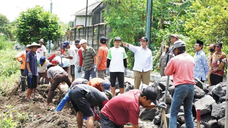 Padat Karya Jadi Solusi Pemkot Yogya Atasi Pengangguran