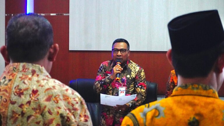 Disdikbud Batang Teken Pakta Integritas