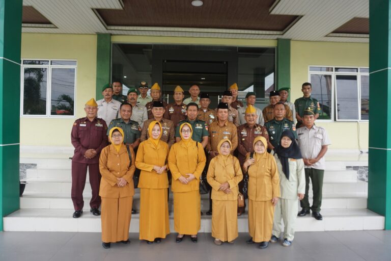 Kodim Batang Pererat Silaturahmi dengan Keluarga Besar TNI Lewat Komsos