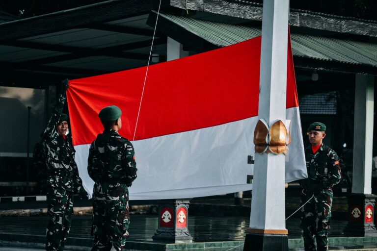 Danyonif 403/WP Pimpin Upacara 17-an: Tekankan Profesionalisme dan Empati Sosial