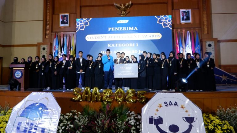 UIN Jakarta Gelar Student Achievement Award 2025: 633 Mahasiswa Berprestasi Raih Penghargaan